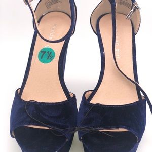 Madden Girl Wedges 7.5